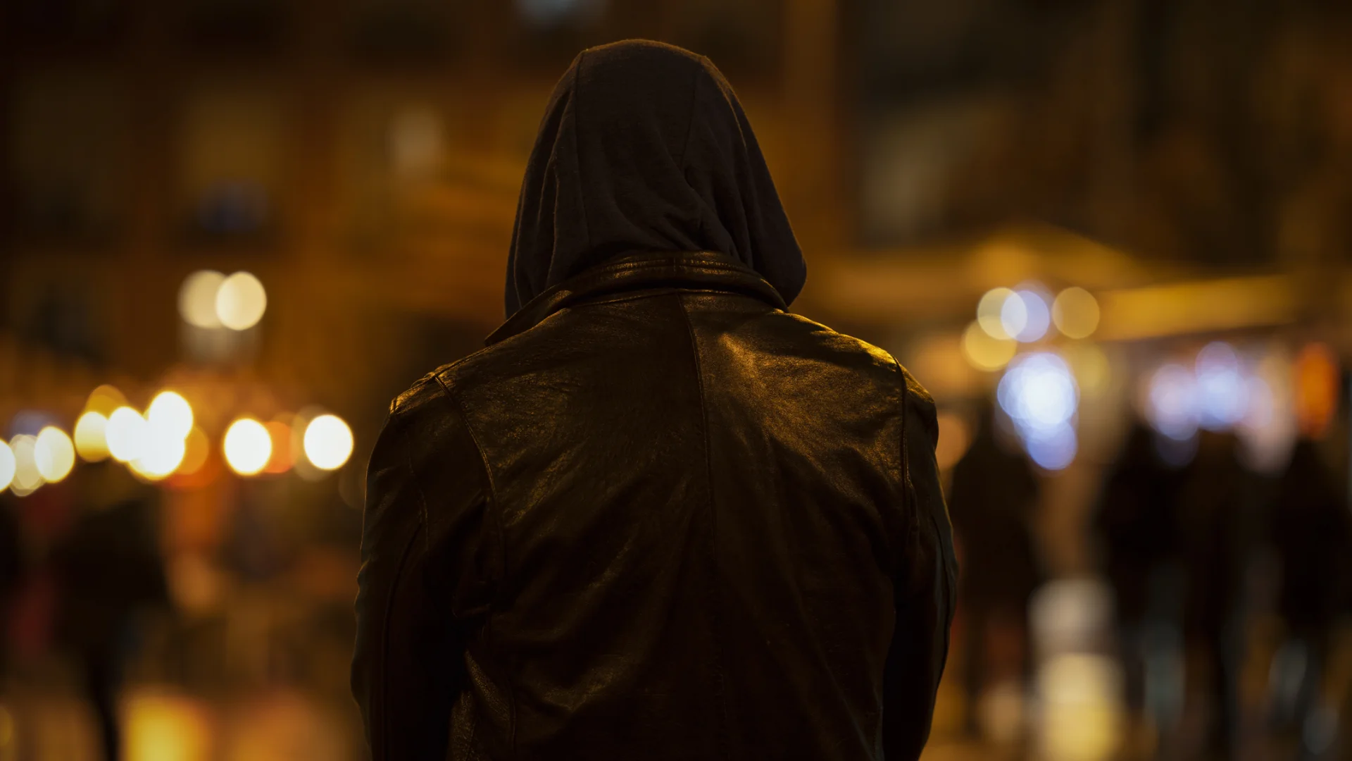 Outsiders in Crime Fiction: Strangers in Unfamiliar Places