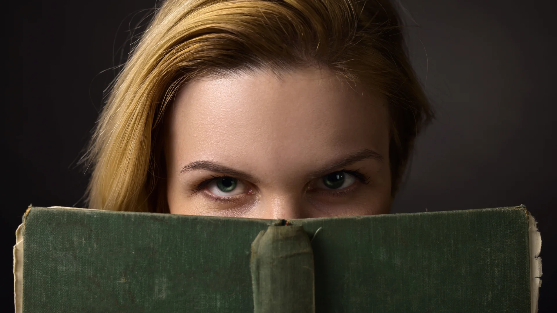 Maintaining Pace in Mystery Narrative