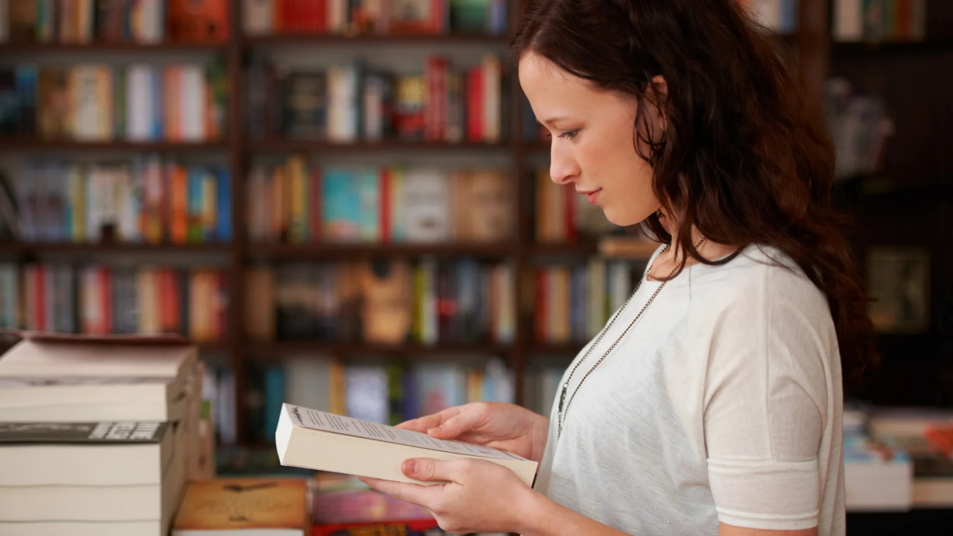 The Punch in a Pitch: Crafting Memorable One Liners to Sell Your Story